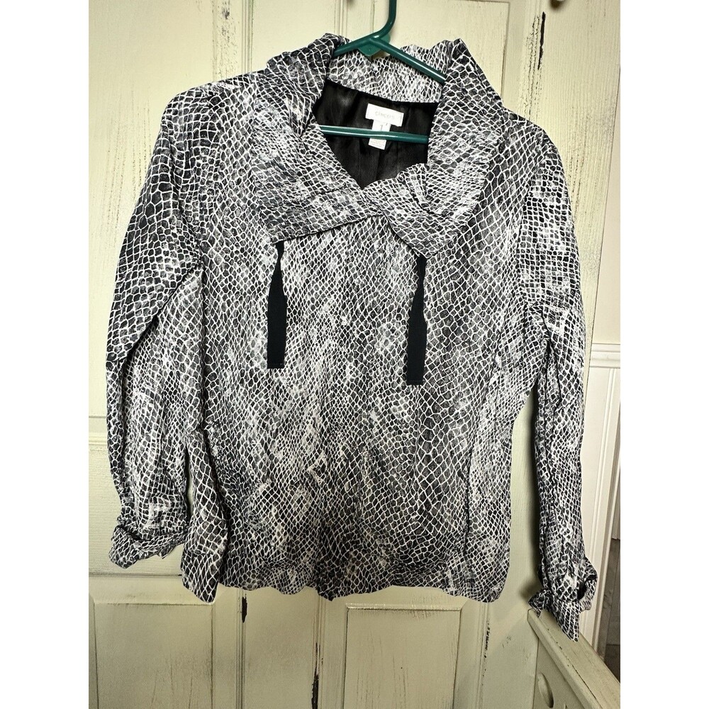 Chico’s Jacket Women Sz 1 Gray Black White Animal Snake Skin Classic Windbreaker